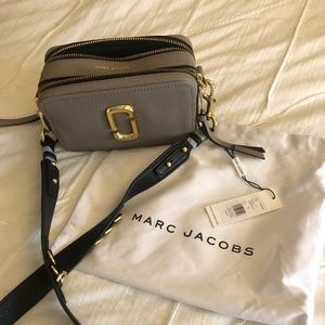 Marc Jacobs Soft Shot 21 in Cement